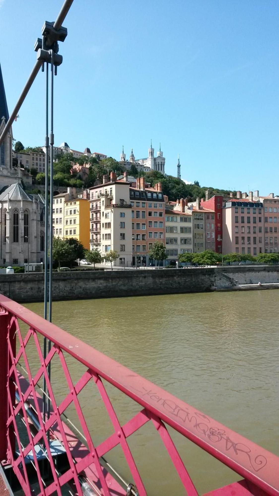 Appartement La Nuit Saint Georges à Lyon Extérieur photo
